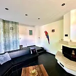 Seaside-townhouse 公寓式酒店 3*