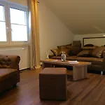 公寓式酒店 Seaside-townhouse 3*