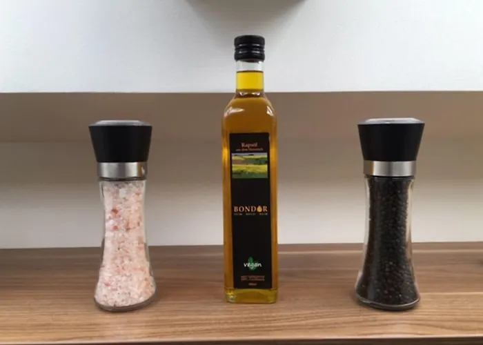 מלון דירות Seaside-townhouse 2*