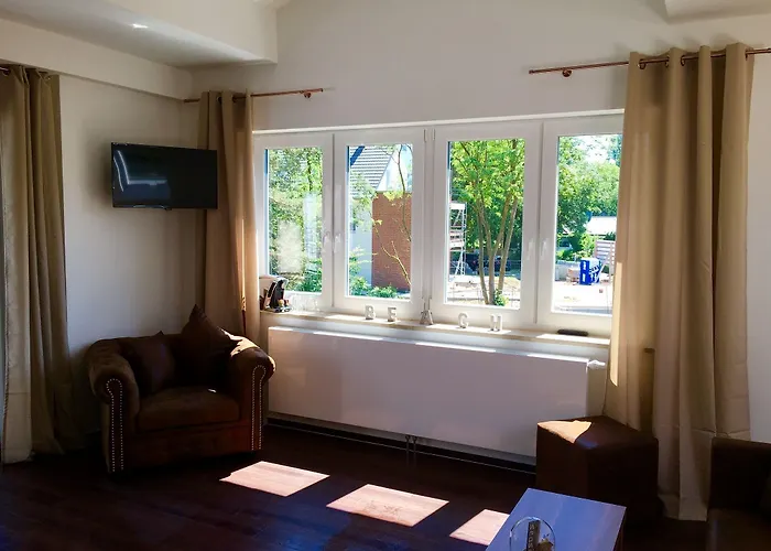 מלון דירות Seaside-townhouse 2*